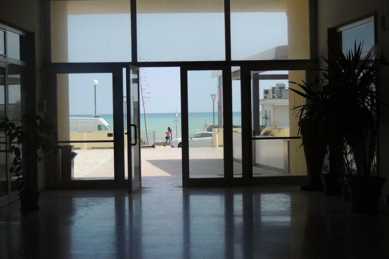 Interno 132 Apartment Porto San Giorgio Bagian luar foto